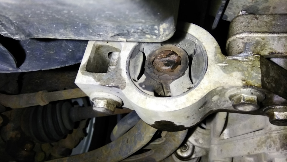 Передняя подвеска — Volkswagen Touran (1G), 1,9 л, 2007 года ...