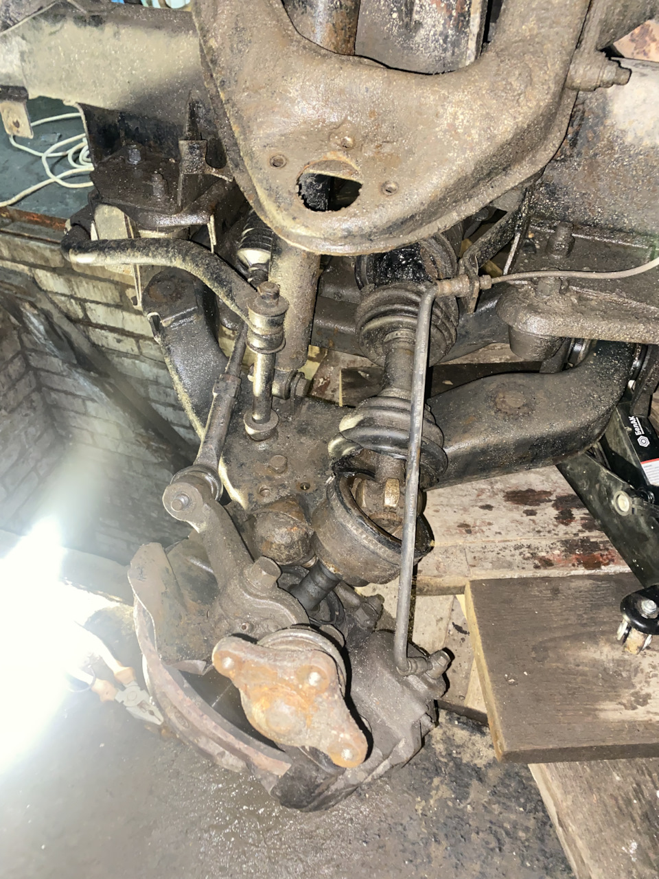 Замена шаровых — ZX Admiral, 2,2 л, 2005 года | плановое ТО