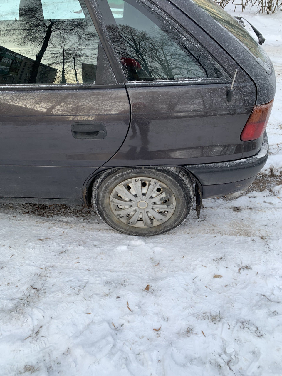 Новые колпаки — Opel Astra F, 1,6 л., 1996 года | аксессуары | DRIVE2