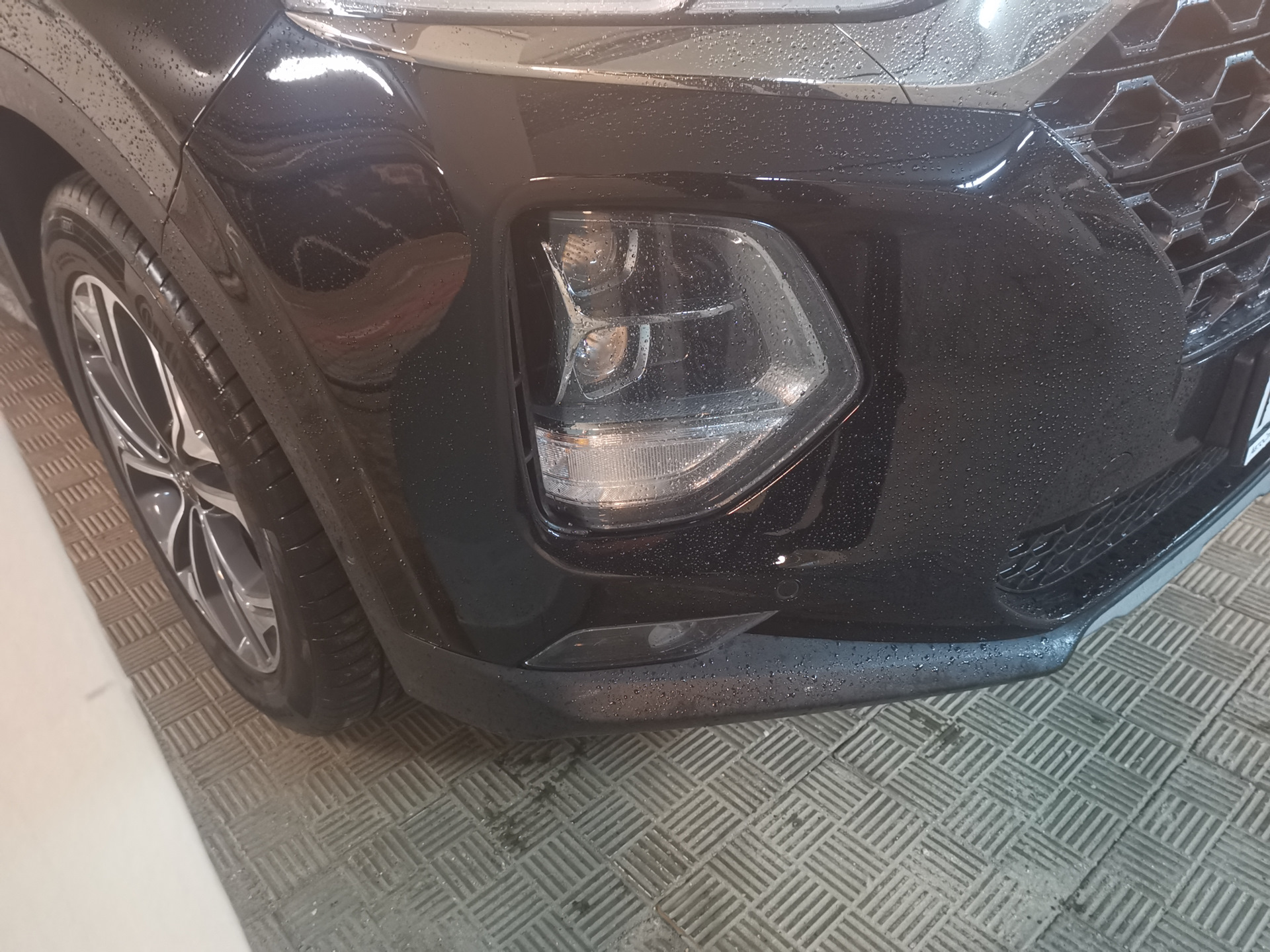 Моя невнимательность и, как итог, поцарапан бампер :( — Hyundai Santa ...