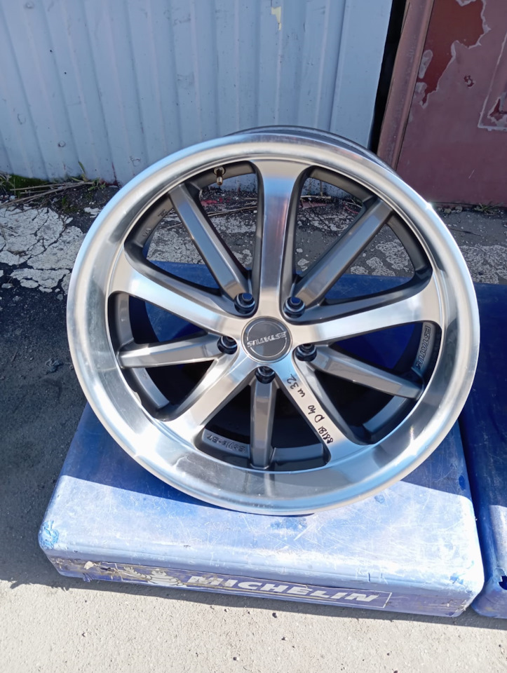Литые диски G-Corporation 9Jx19 ET42 5x114,3 на Toyota Crown (S180 ...