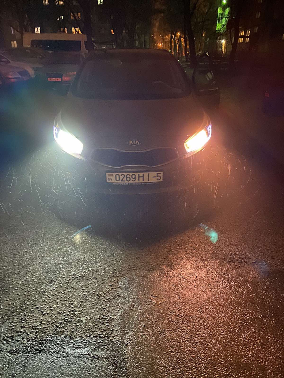 Замена ксеноновой лампы ближнего света — KIA Ceed (2G), 1,6 л, 2015 ...