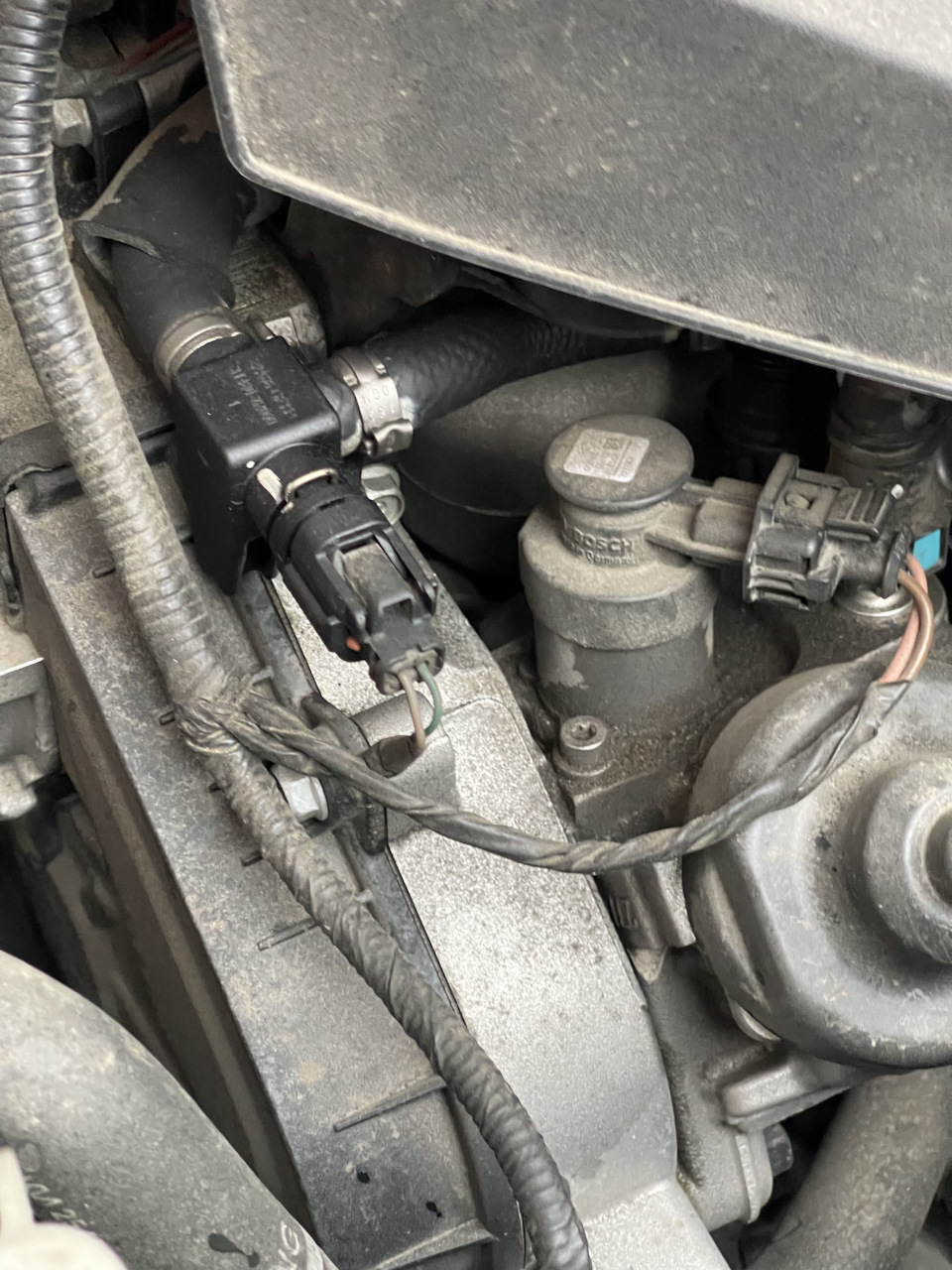 Течь топлива с «обратки» — KIA Carnival (4G), 2,2 л, 2021 года | визит ...