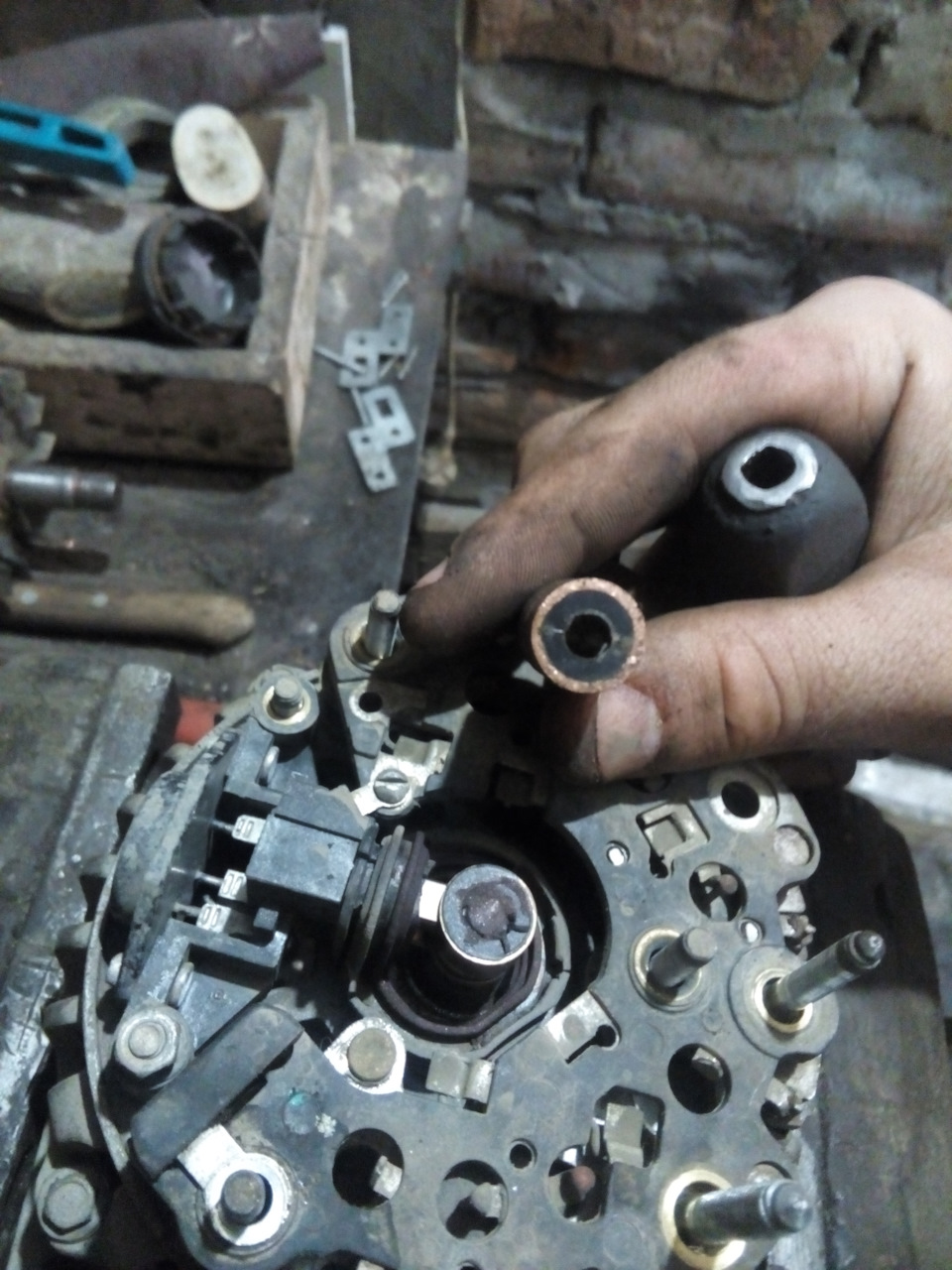 Замена контактных колец на генераторе своими руками — Lada 2114, 1,6 л ...