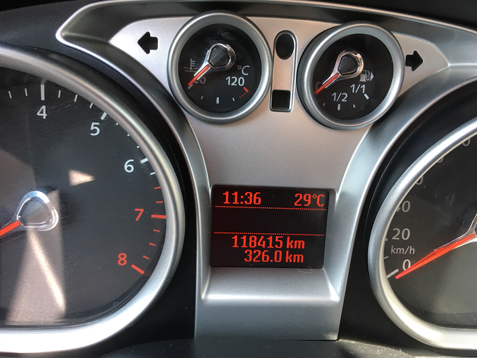 Масло 118000 — Ford Focus II Wagon, 2 л, 2009 года | плановое ТО | DRIVE2