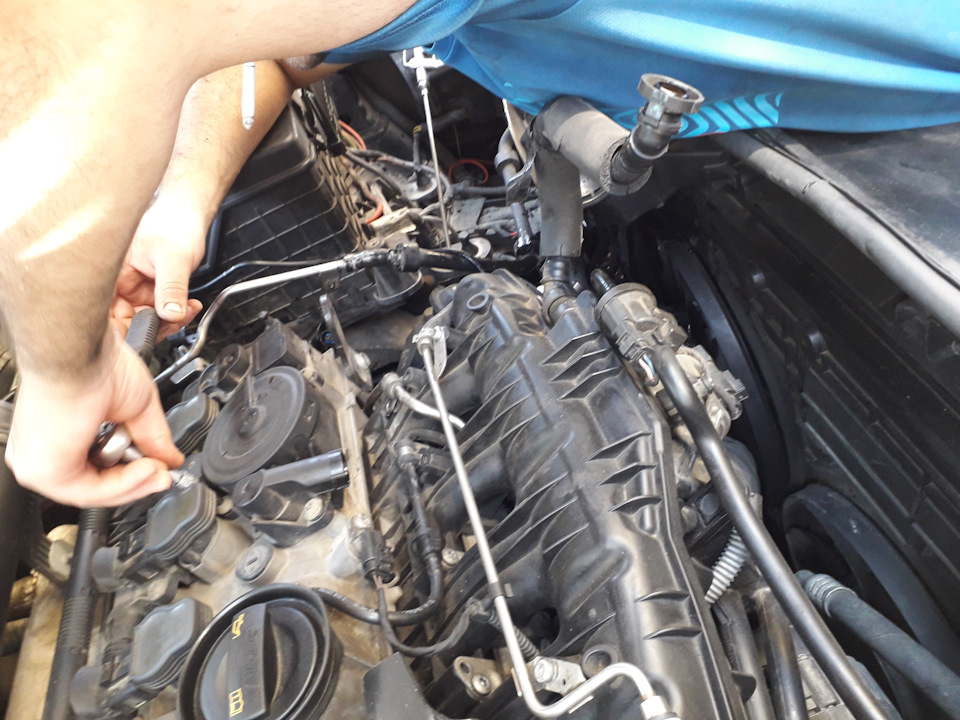 Замена маслоотделителя и новая резьба для вакуумного насоса ...