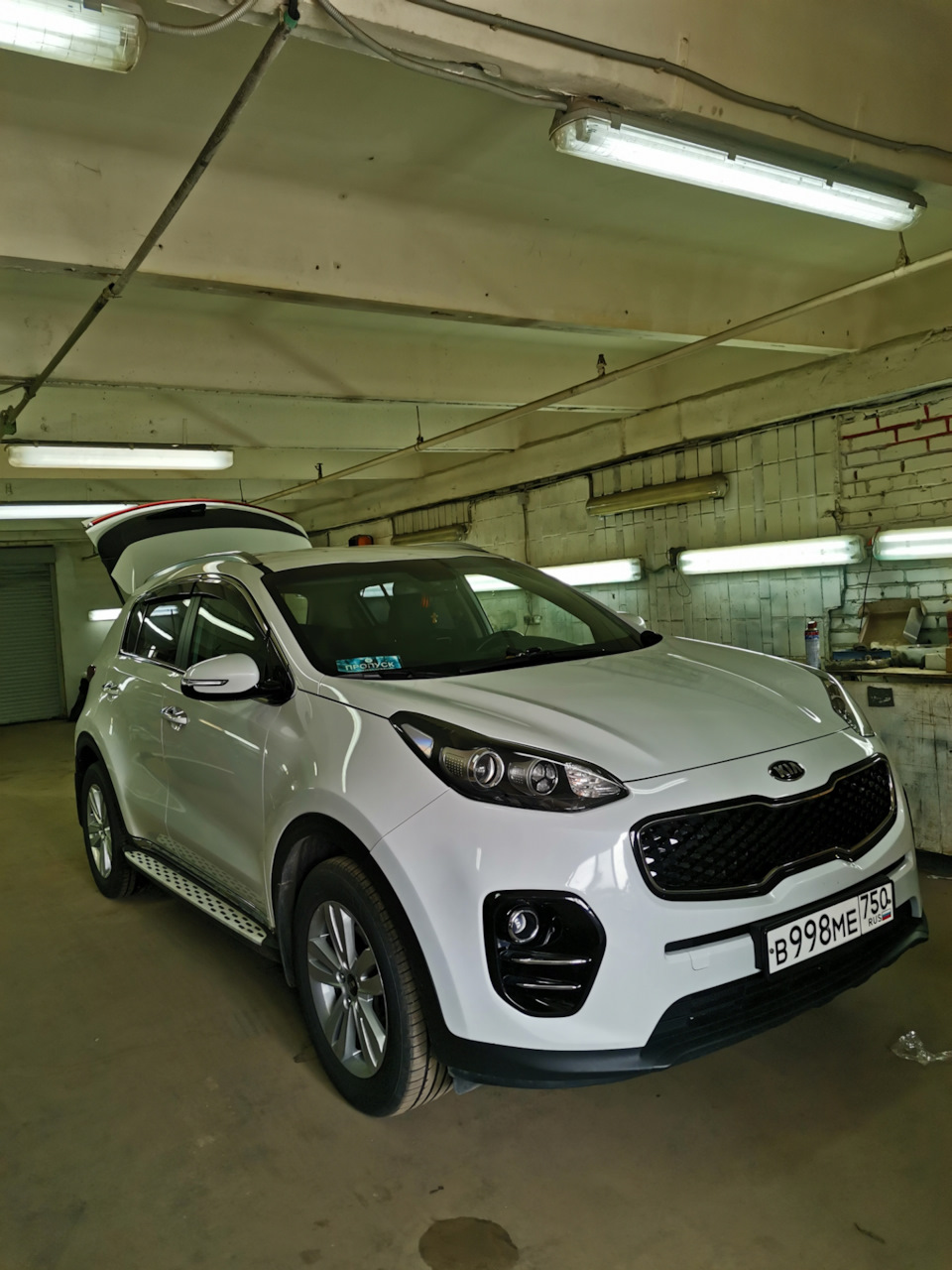 Установка фаркопа. — KIA Sportage (4G), 2 л, 2017 года | аксессуары ...