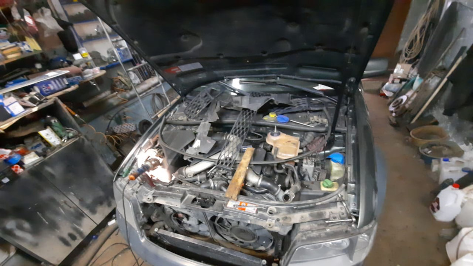 Течь антифриза из радиатора и масла из хвостовика (14.08.20) — Audi ...