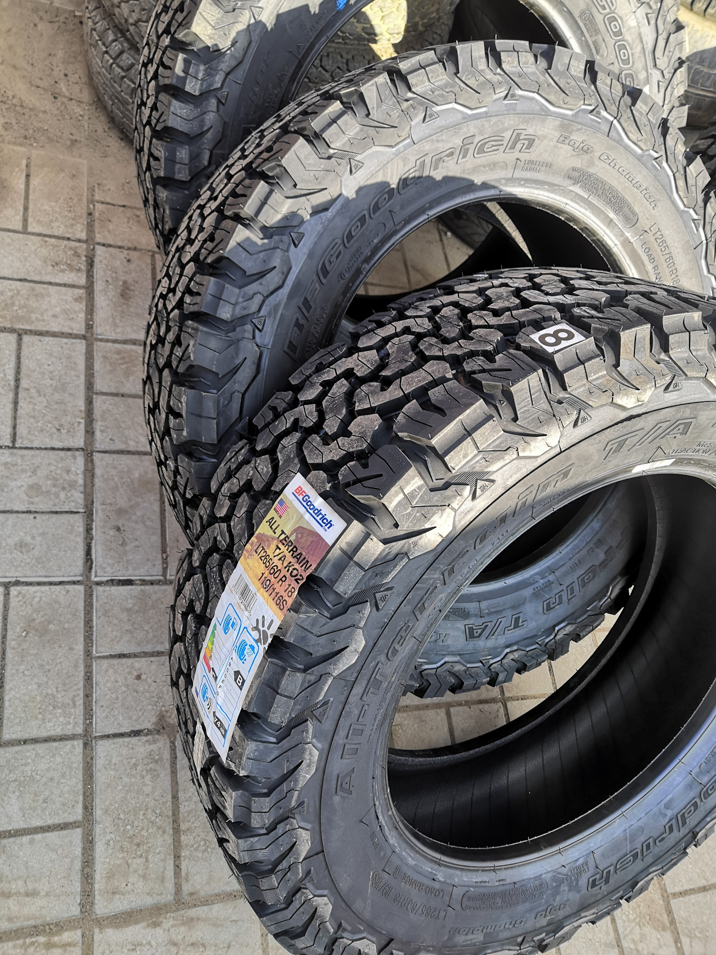 265 60 r18. Goodrich 265/60r18. BFGOODRICH r18 265/60 МТ. BFGOODRICH at 265/60 r18. Goodrich 265/60 r18 зимняя.