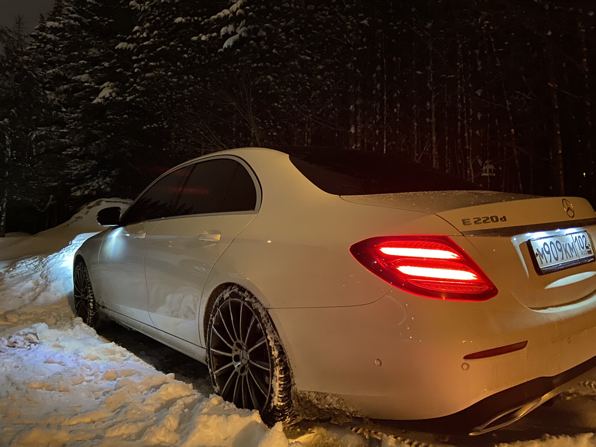 Mercedes Benz s63 AMG черный ночью