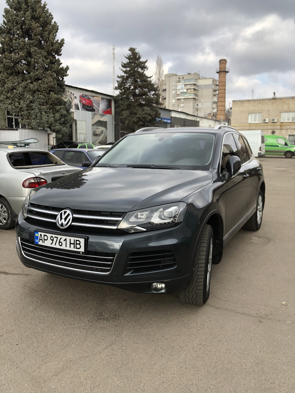 Долго решаемая тонировка лобового — Volkswagen Touareg (2G), 3 л, 2014 года  | тюнинг | DRIVE2