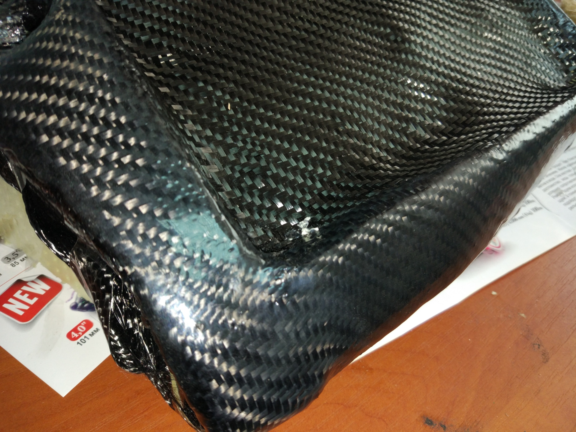 Смола для карбона. Смола для карбона. Смола для ламинации карбона. Карбон кевларовая пластина. Смола для карбона.