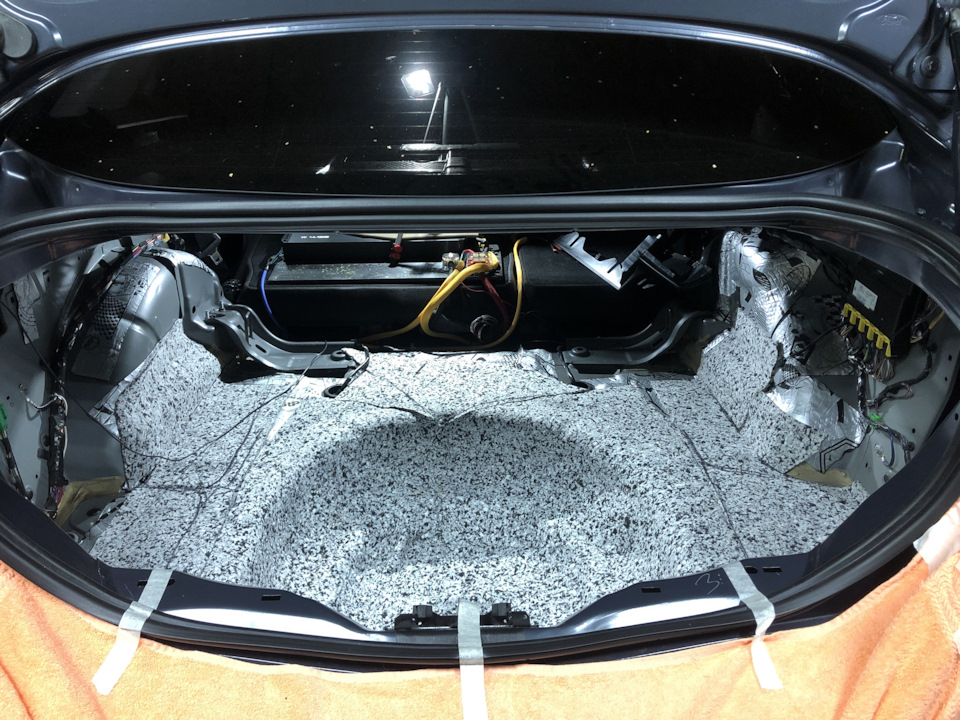 2 — Ford Mondeo IV