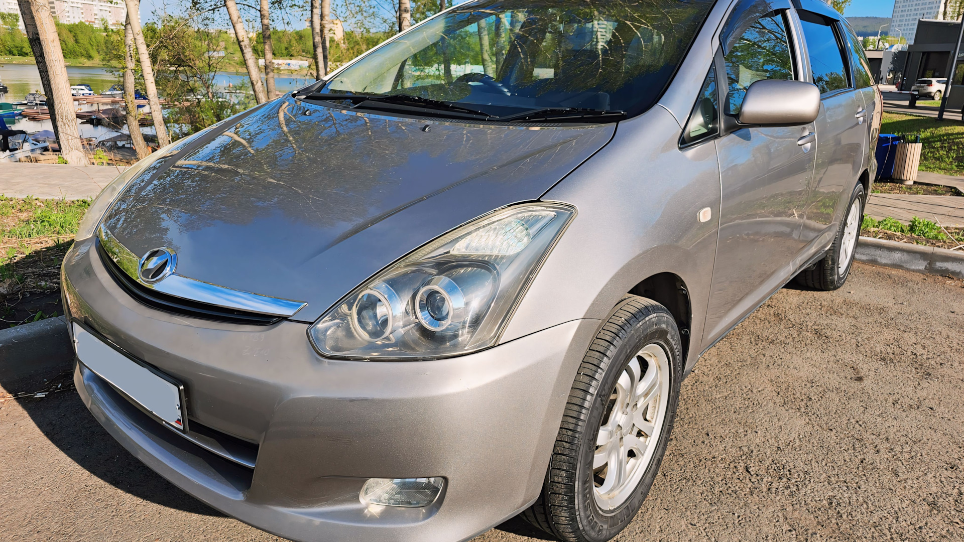 Продажа Toyota Wish (AE10) 2006 (бензин, АКПП) — с историей обслуживания —  DRIVE2.RU