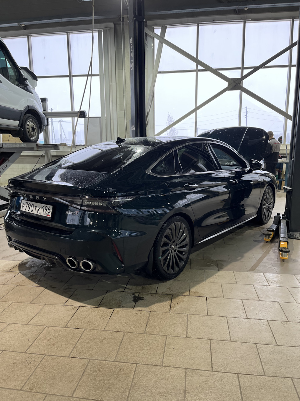 Все работы выполнены. Времени потрачено примерно 3,5 часа. Присутствовал в зоне техобслуживания, наблюдал за процессом. — Chery Arrizo 8