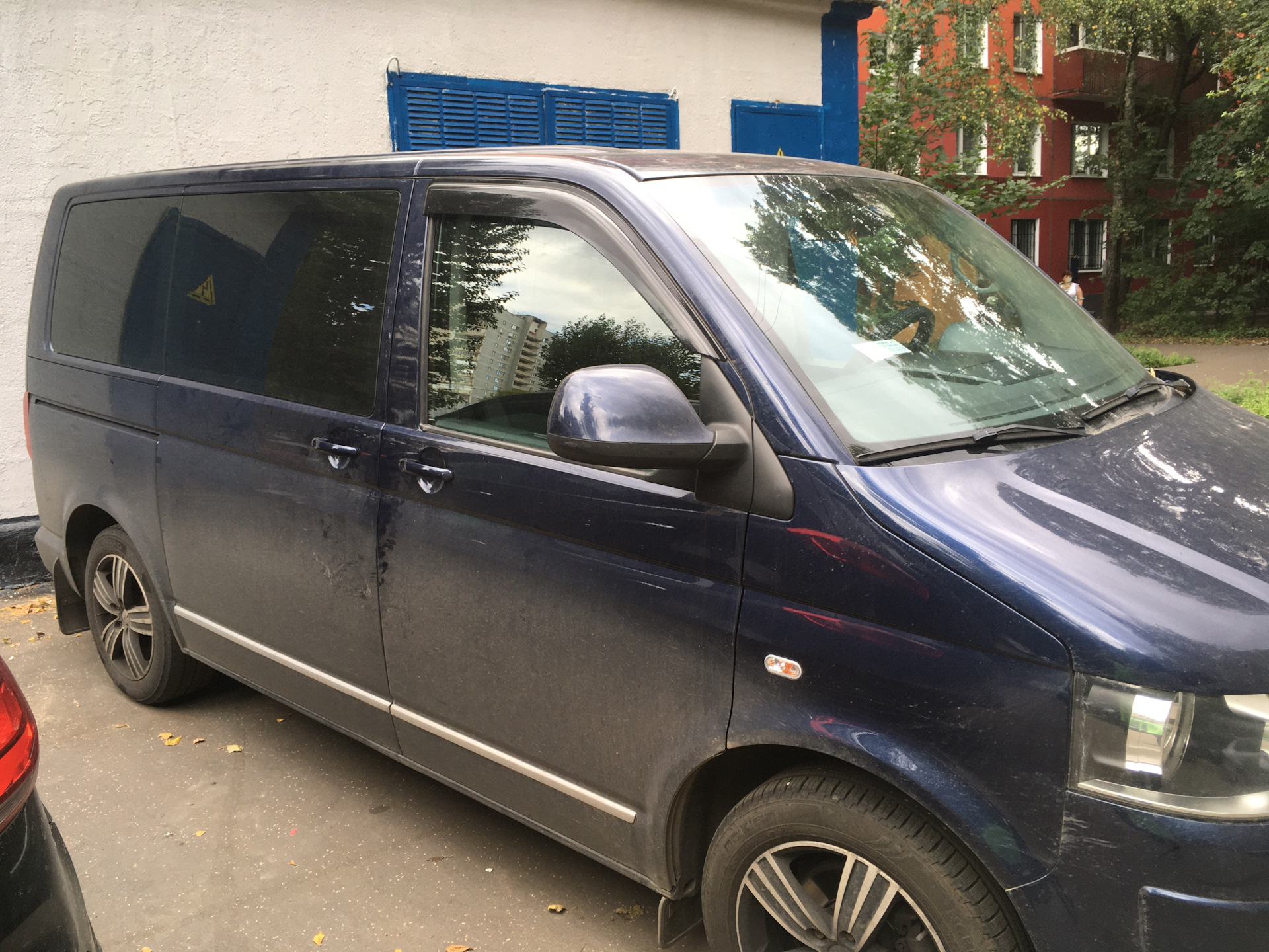 Поставил рейлинги — Volkswagen Multivan (T5), 2 л, 2012 года ...