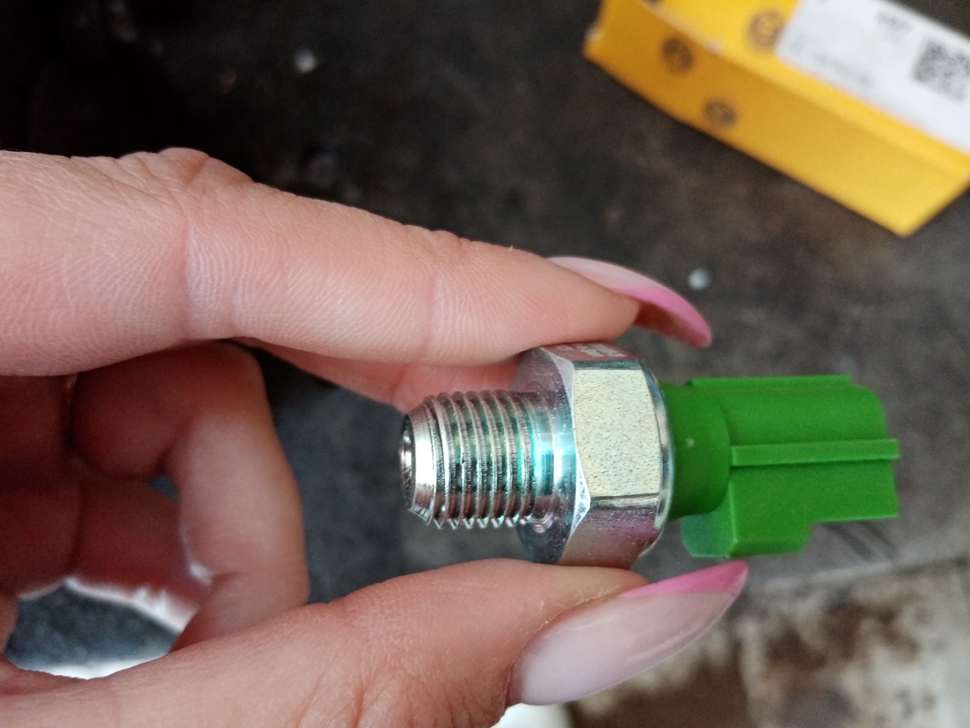 Потёк масляный датчик. Замена — Mazda 3 (1G) BK, 2 л, 2006 года ...