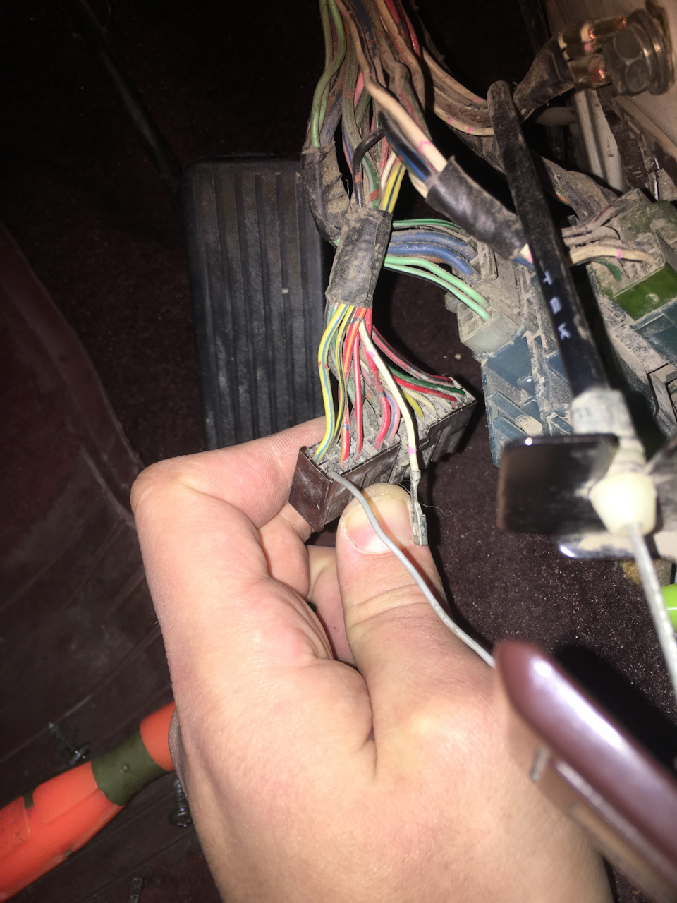 вооот сюда — Toyota Crown (S120)