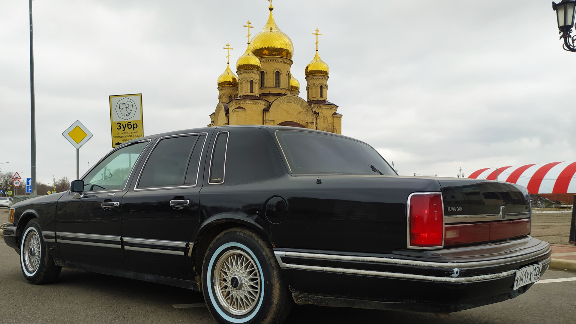 Lincoln Town Car II 4.6 бензиновый 1994 | V 8-Царь дорог на DRIVE2