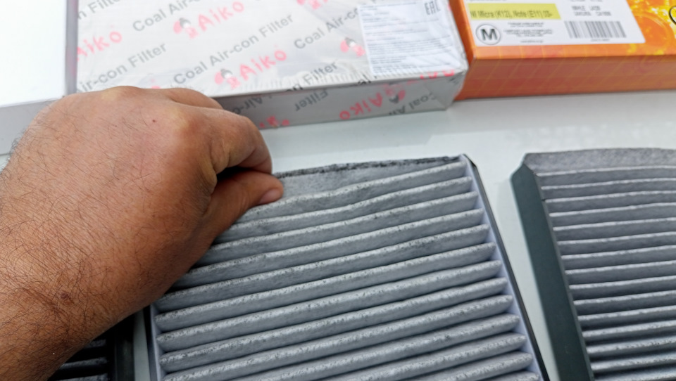 Ну и еще один камушек в огород Aiko — у него очень толстый фильтрующий элемент. С одной стороны это вроде как не плохо, с другой — это дополнительное препятствие для доступа воздуха в салон… Тут кому как. — Renault Duster (1G)