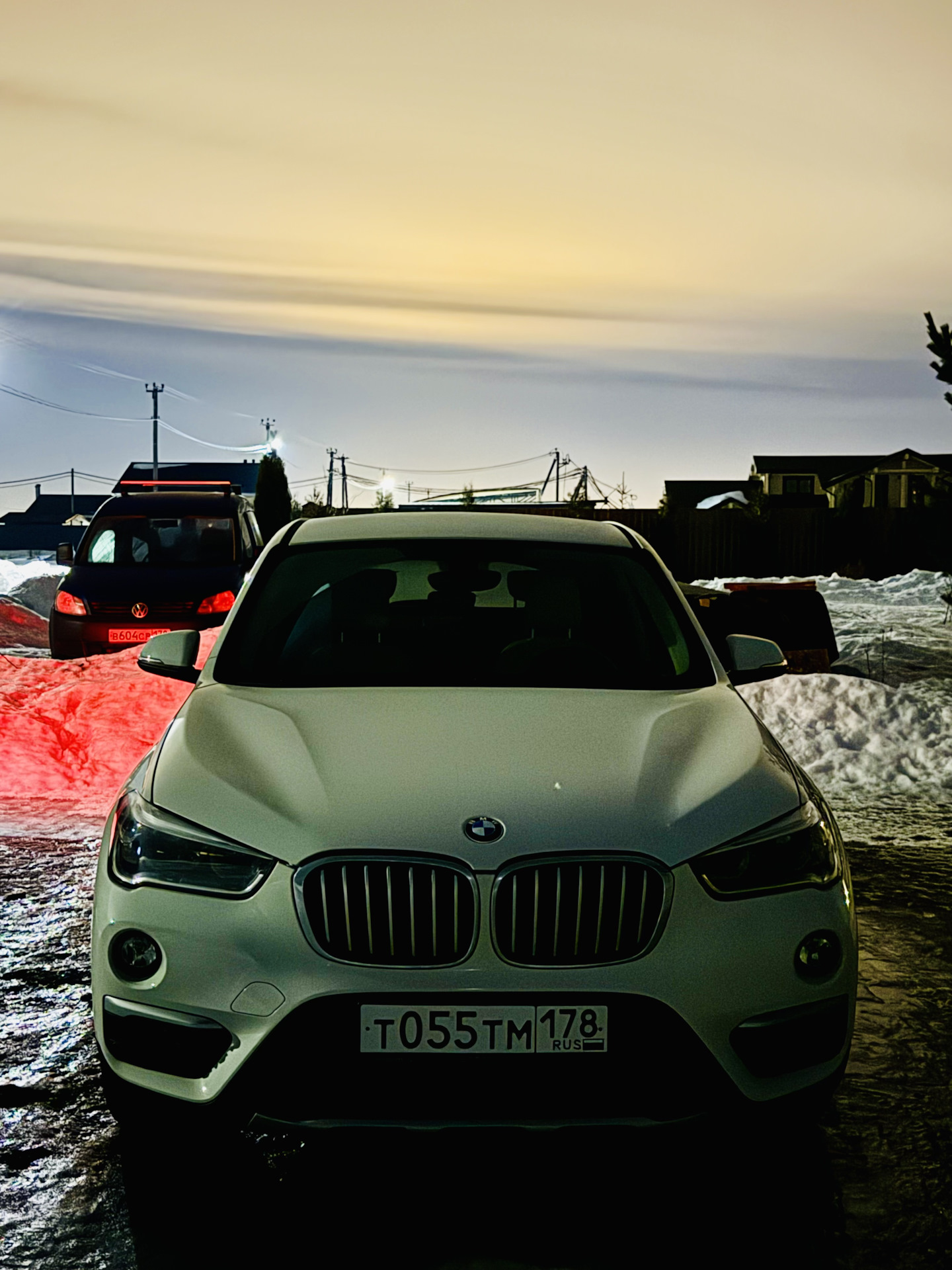 Bmw x1 f48 r19. Bmw x1 f48. Bmw x1 r20. Диски bmw f48. Bmw x3 m performance 2020.