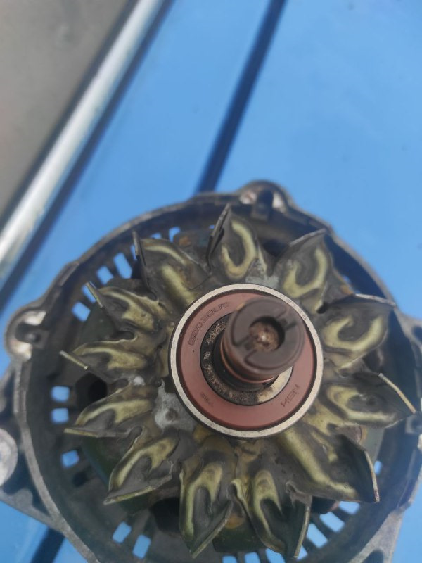 решил я как то значит перебрать генератор — Volvo S90, 2,9 л, 1998 года ...