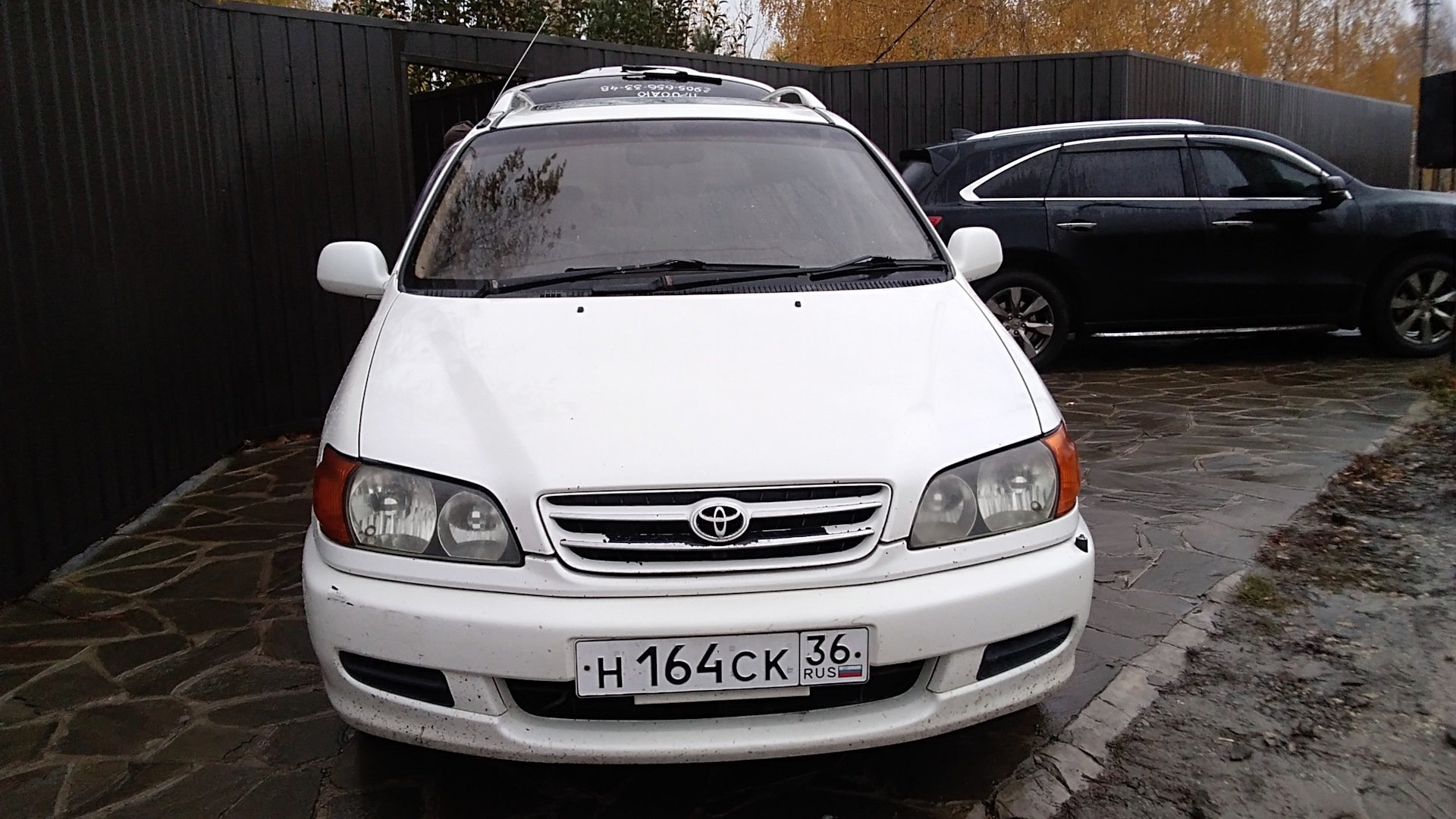 Тойота ипсум 1 поколение. Toyota ipsum 1999. Ипсум 1999 года. Тойота Ипсум 1993. Тойота Ипсум богатая комплектация 2000г.