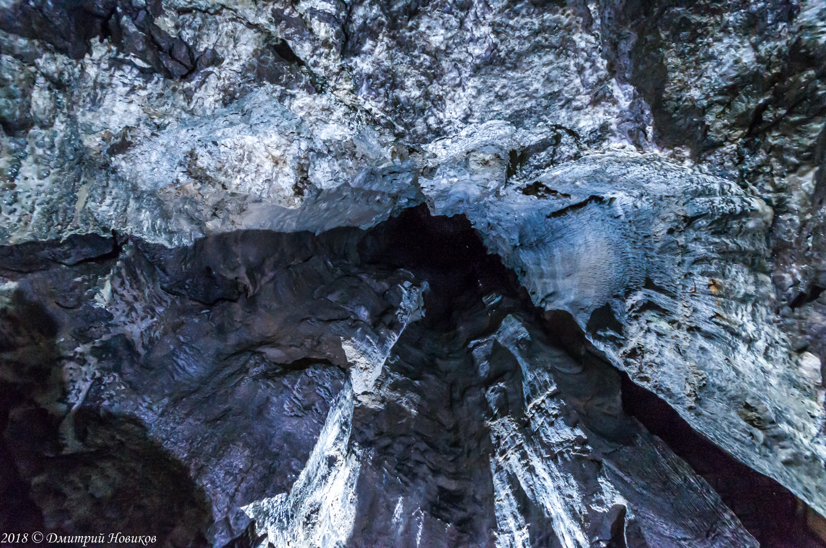Кунгурская пещера великан