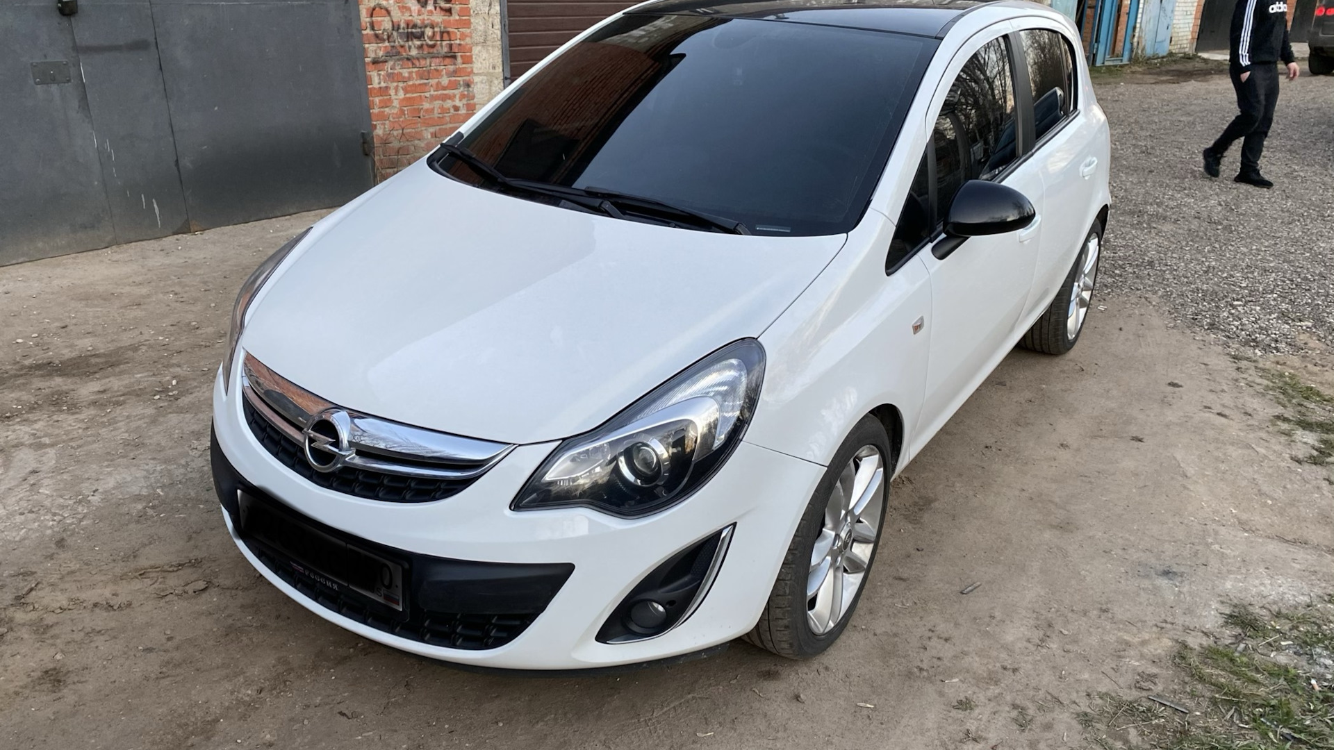 Opel Corsa 2013 1 2