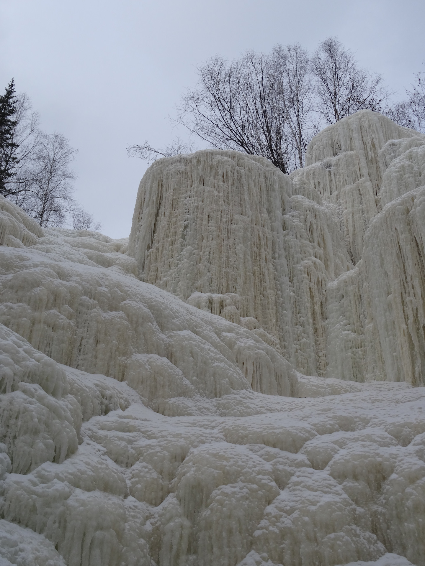 Водопад в нижнеудинске фото