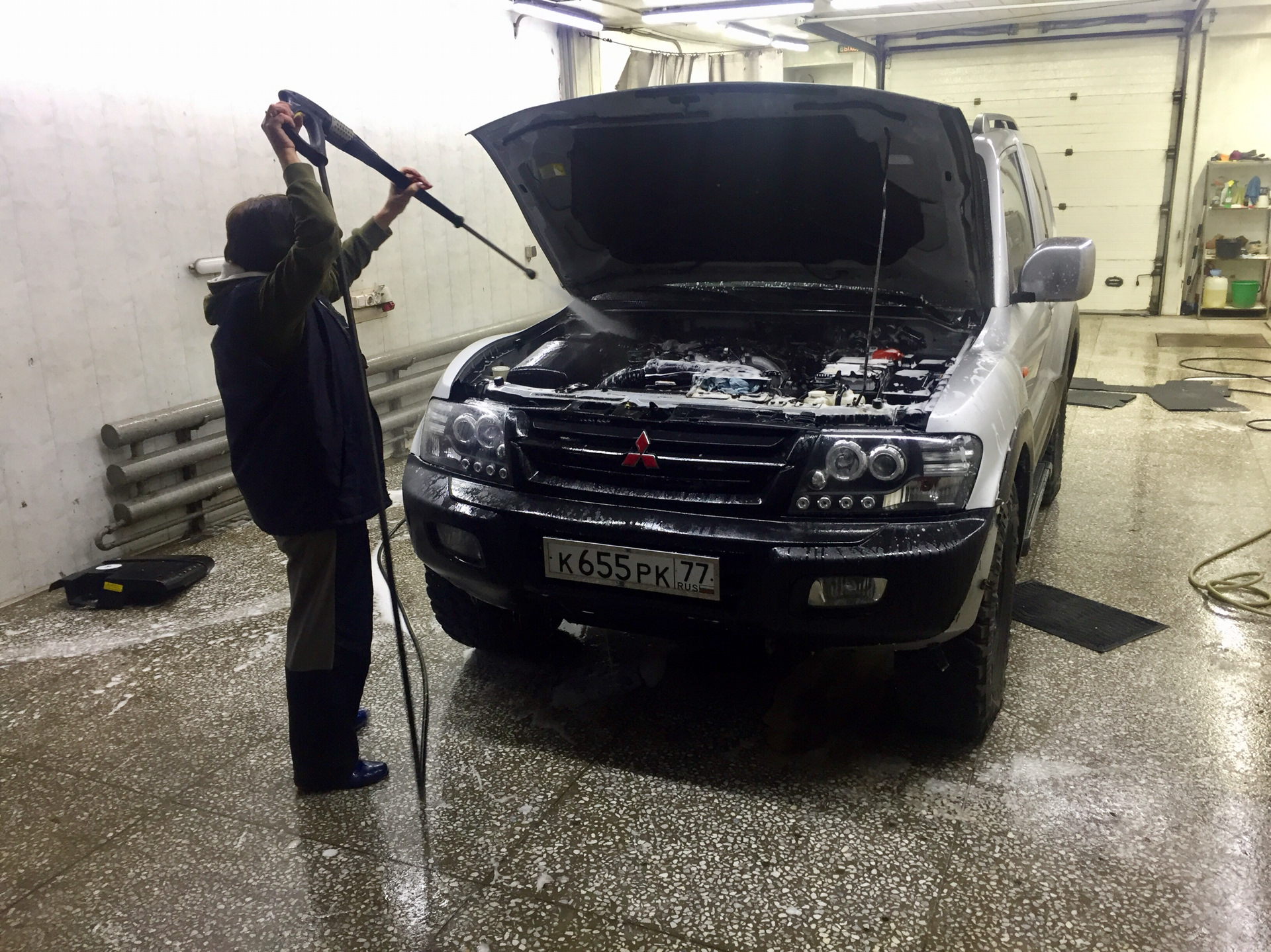 Мытье двигателя и кузова — Mitsubishi Pajero (3G), 3,5 л, 2002 года ...