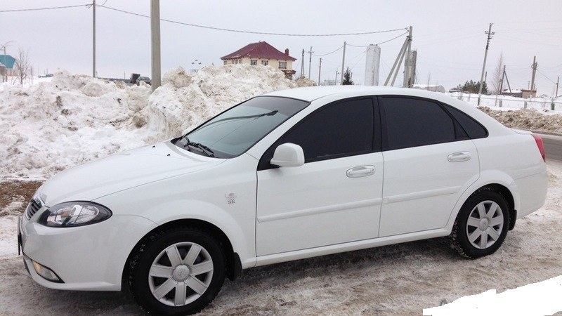 Lacetti Gentra White