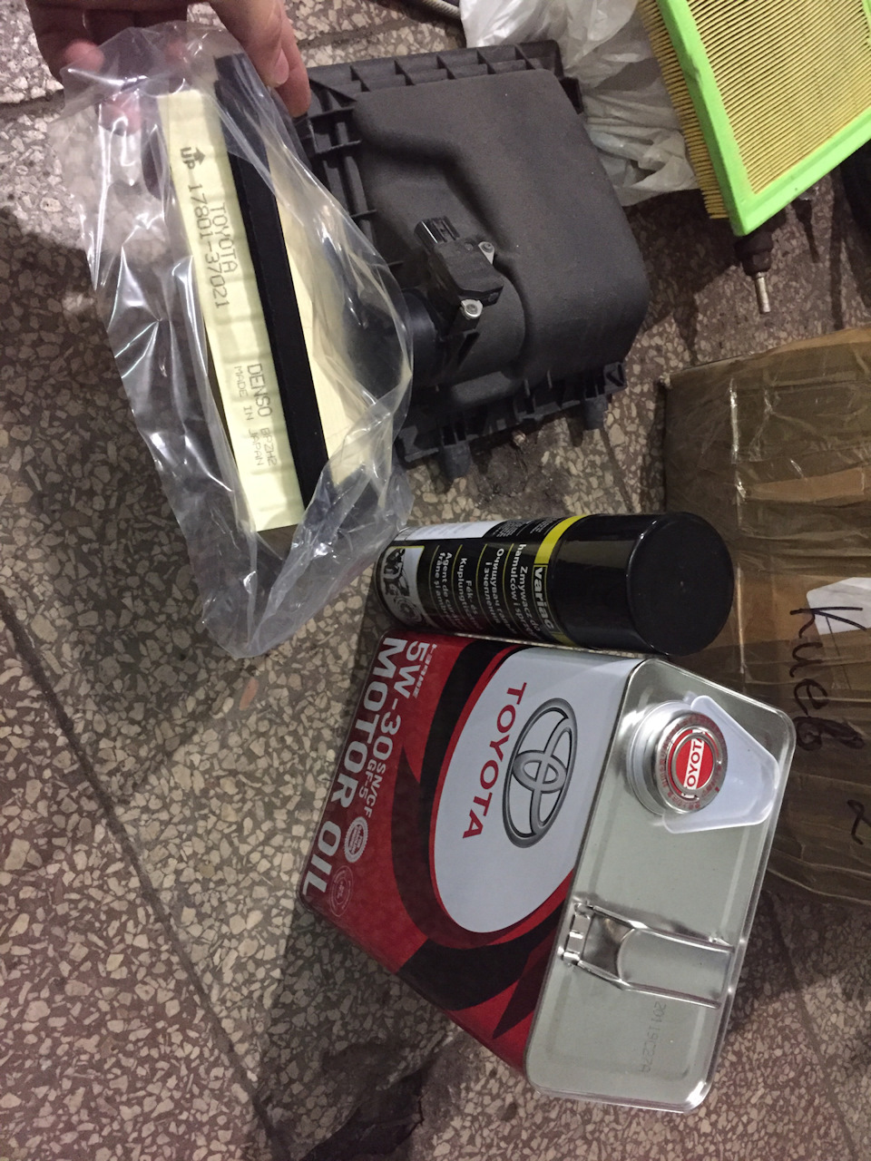 Масло, чистка дроссельной и трубки егр. Стучит на холодную — Lexus CT ...