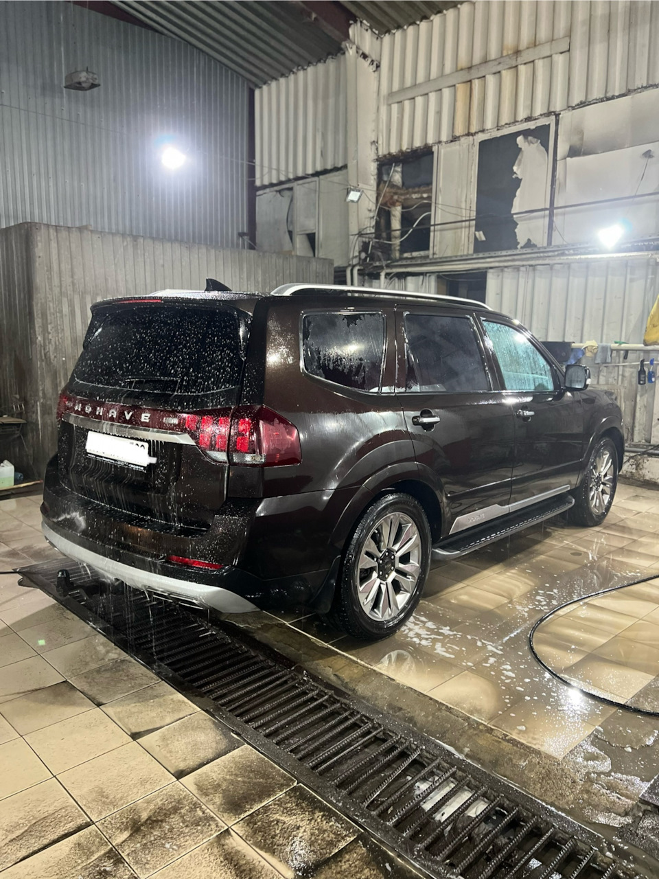 Photo from the logbook KIA Mohave (HM2)