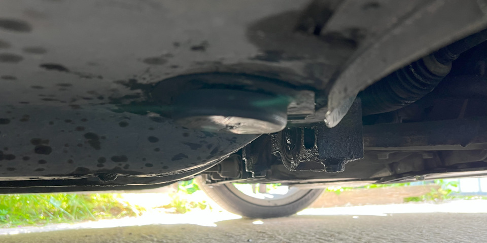 Упоры домкрата в кузов Jetta 6 — Volkswagen Jetta VI, 1,4 л, 2011 года ...