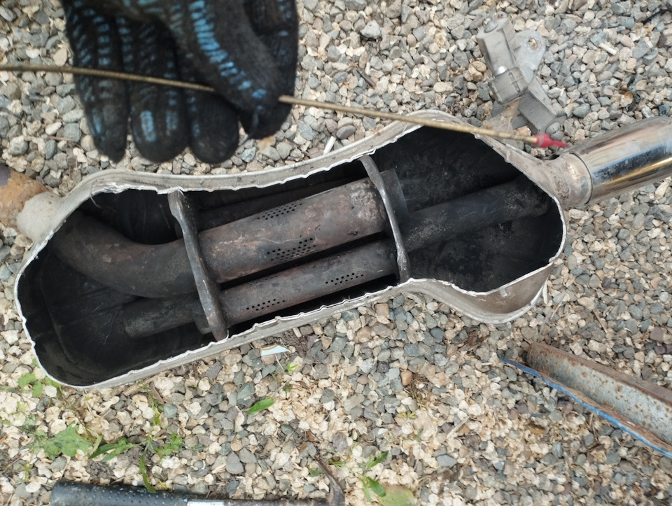 Забился глушитель Audi A6C5 4.2 (чепик в выхлопной системи ...