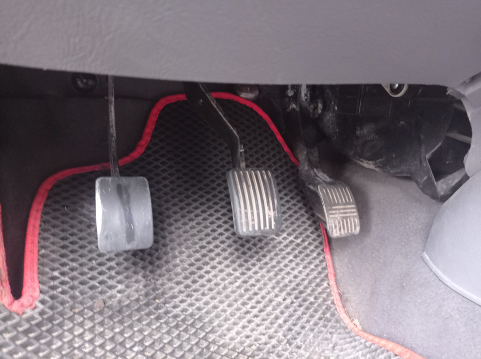 Накладки на педали на Акцент — Hyundai Accent (2G), 1,5 л, 2005 года ...