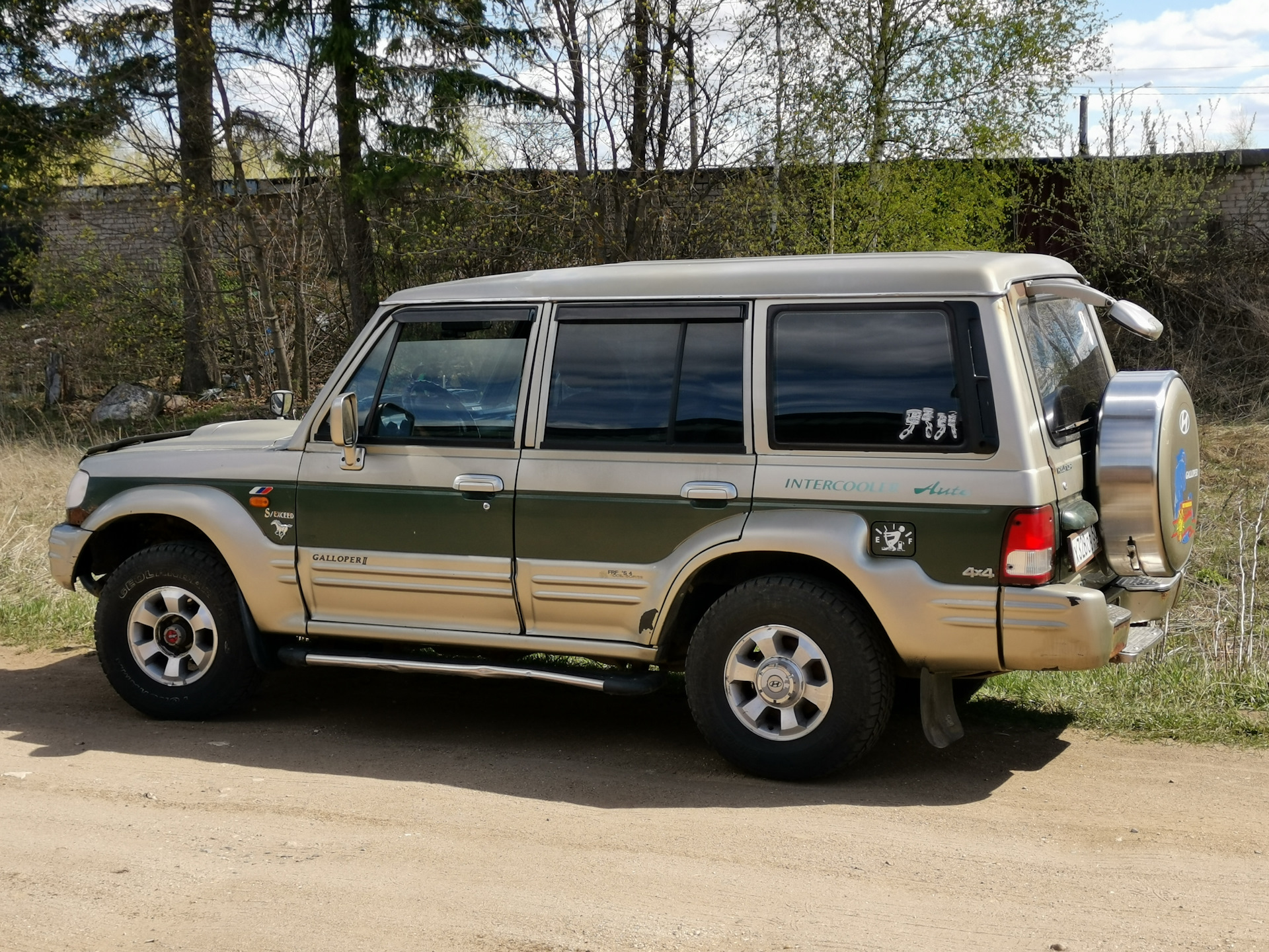 Хендай галлопер фото. Hyundai Galloper 2. Hyundai Galloper 2002. Hyundai Galloper II 2002. Хендай Галлопер 2.5.