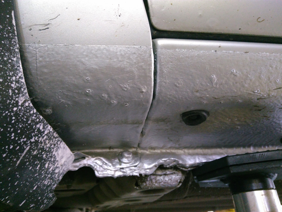 продолжаем нищебродить — красим пороги — Opel Corsa D, 1,2 л, 2008 года ...