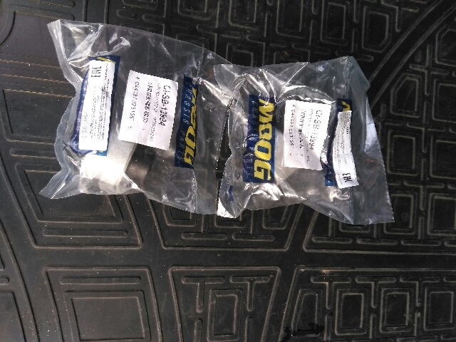 "Опять скрипит потертое седло" или замена задних сайлентблоков ...