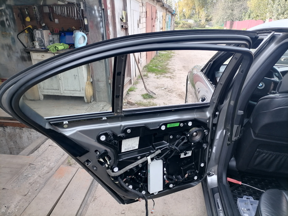 Фото в бортжурнале BMW 7 series (E65/E66)