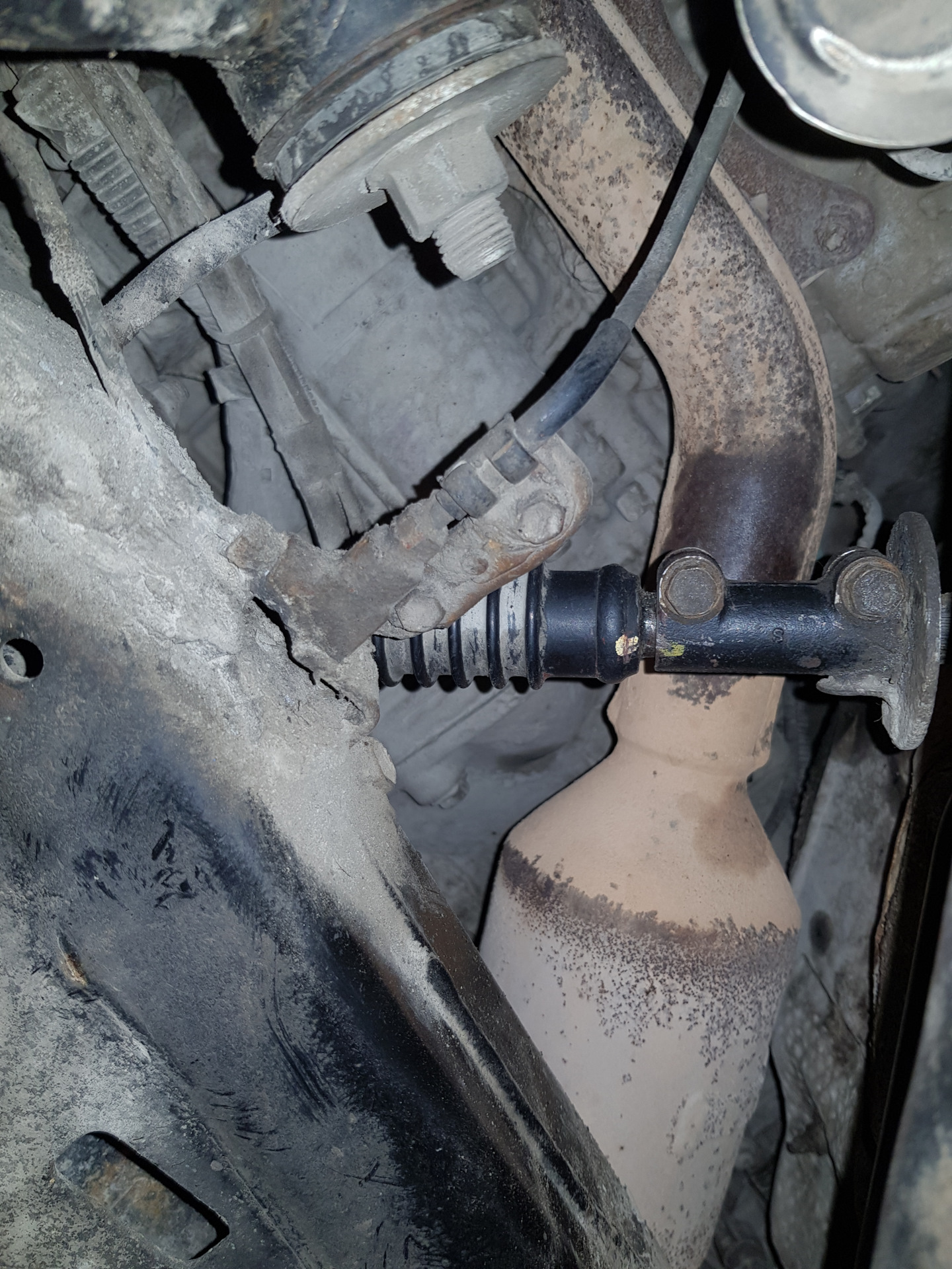 Замена крестовины в нижнем рулевом вале — Toyota Land Cruiser Prado 120 ...