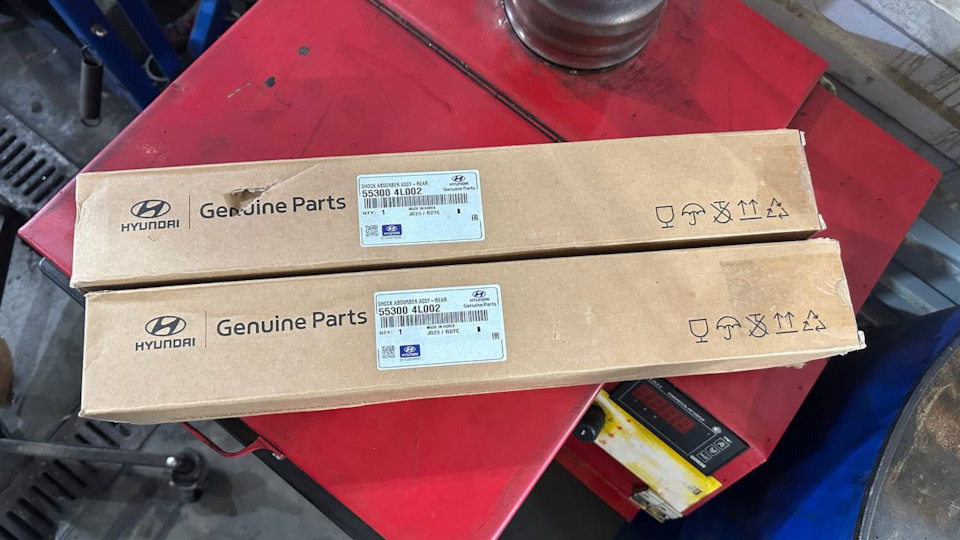 🔧Замена задних амортизаторов и сайлентблоков🔧 — Hyundai Solaris (1G), 1 ...