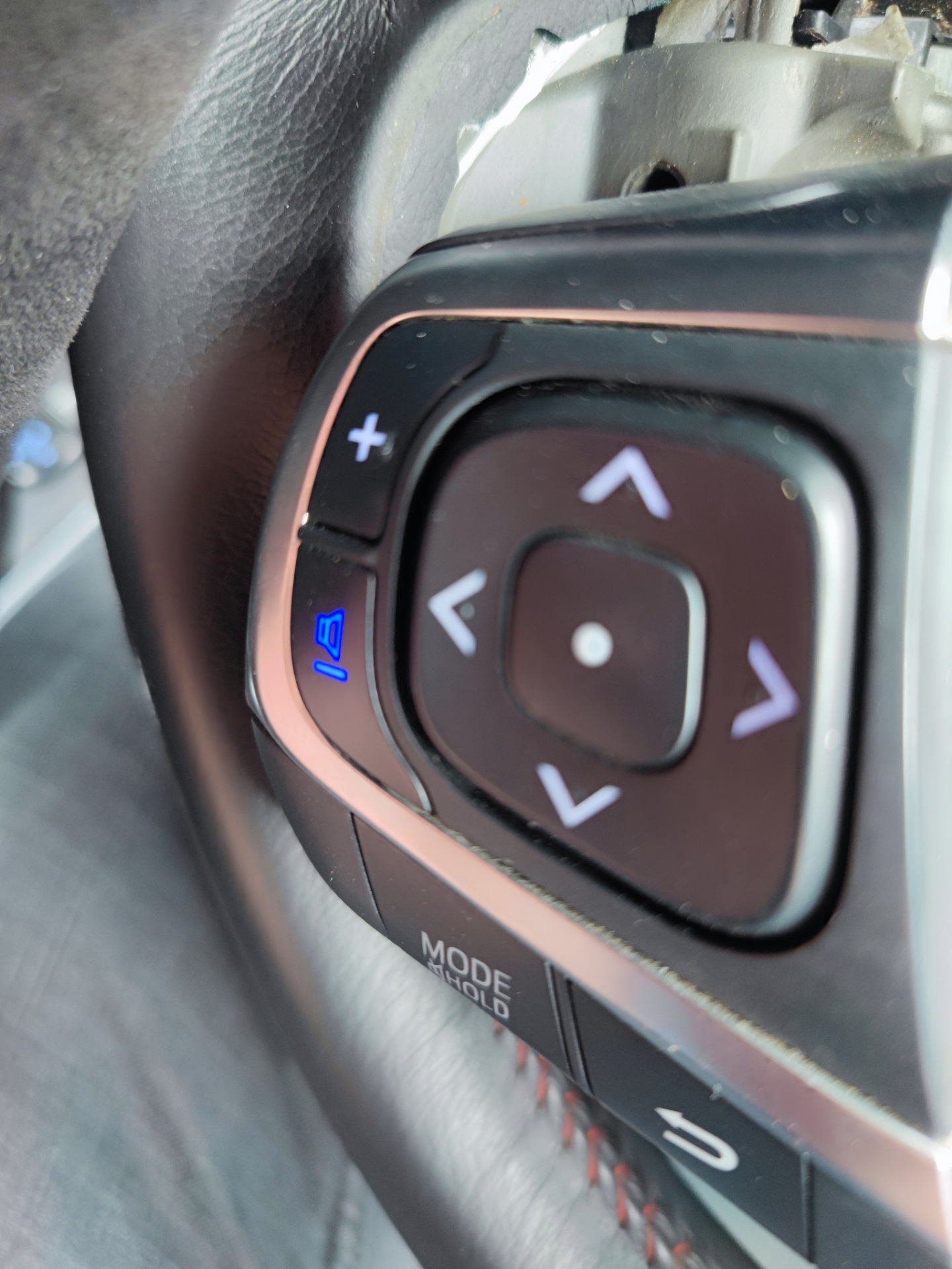 Перепайка диодов на кнопке руля — Toyota Camry (XV50), 2,5 л, 2016 года ...