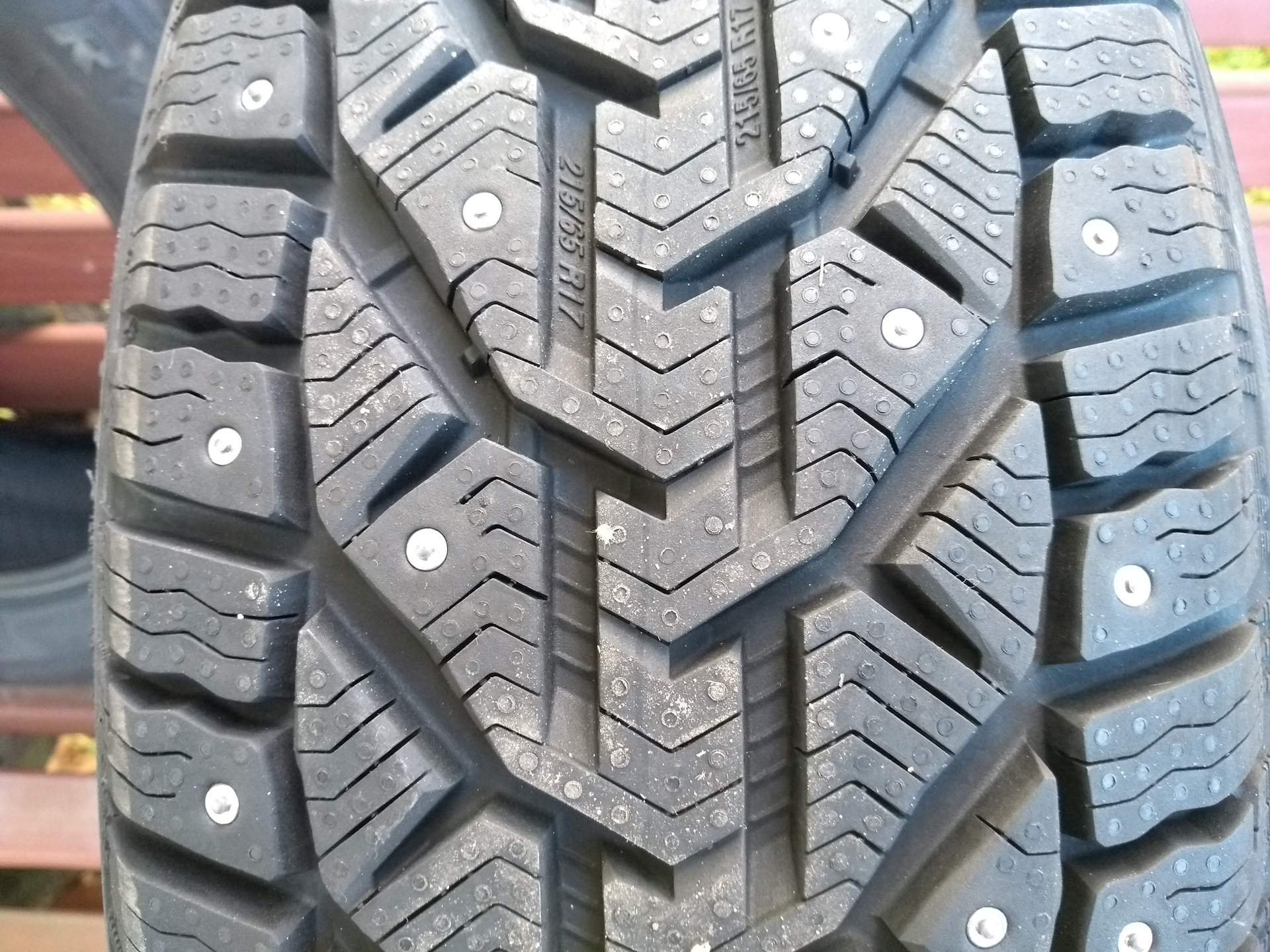 Stud 215 65 r16. 215/65/17 Kormoran SUV stud. 215/60 R17 Kormoran SUV stud TL. Шины Kormoran SUV stud. Kormoran SUV stud 215/65 r17 103t XL.