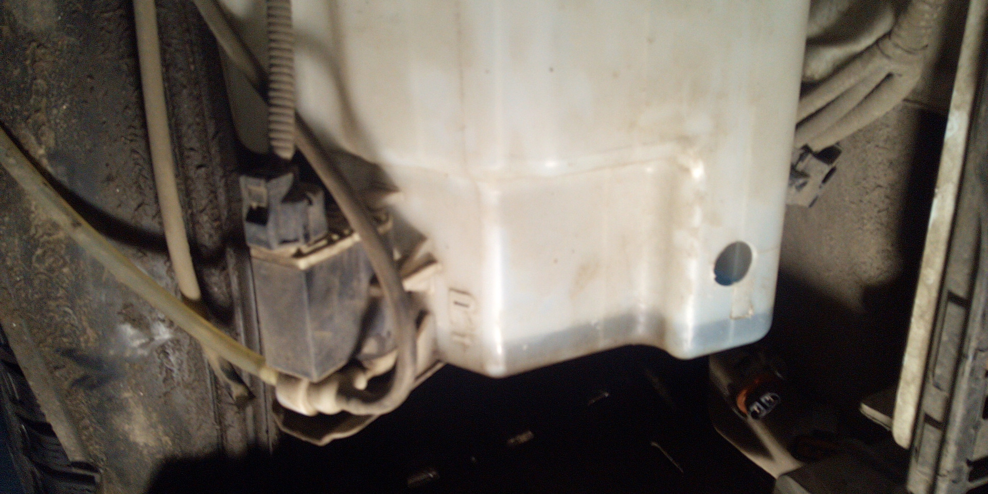 Колодки ручника, замена ремкоплекта. — Hyundai ix35, 2 л, 2011 года ...