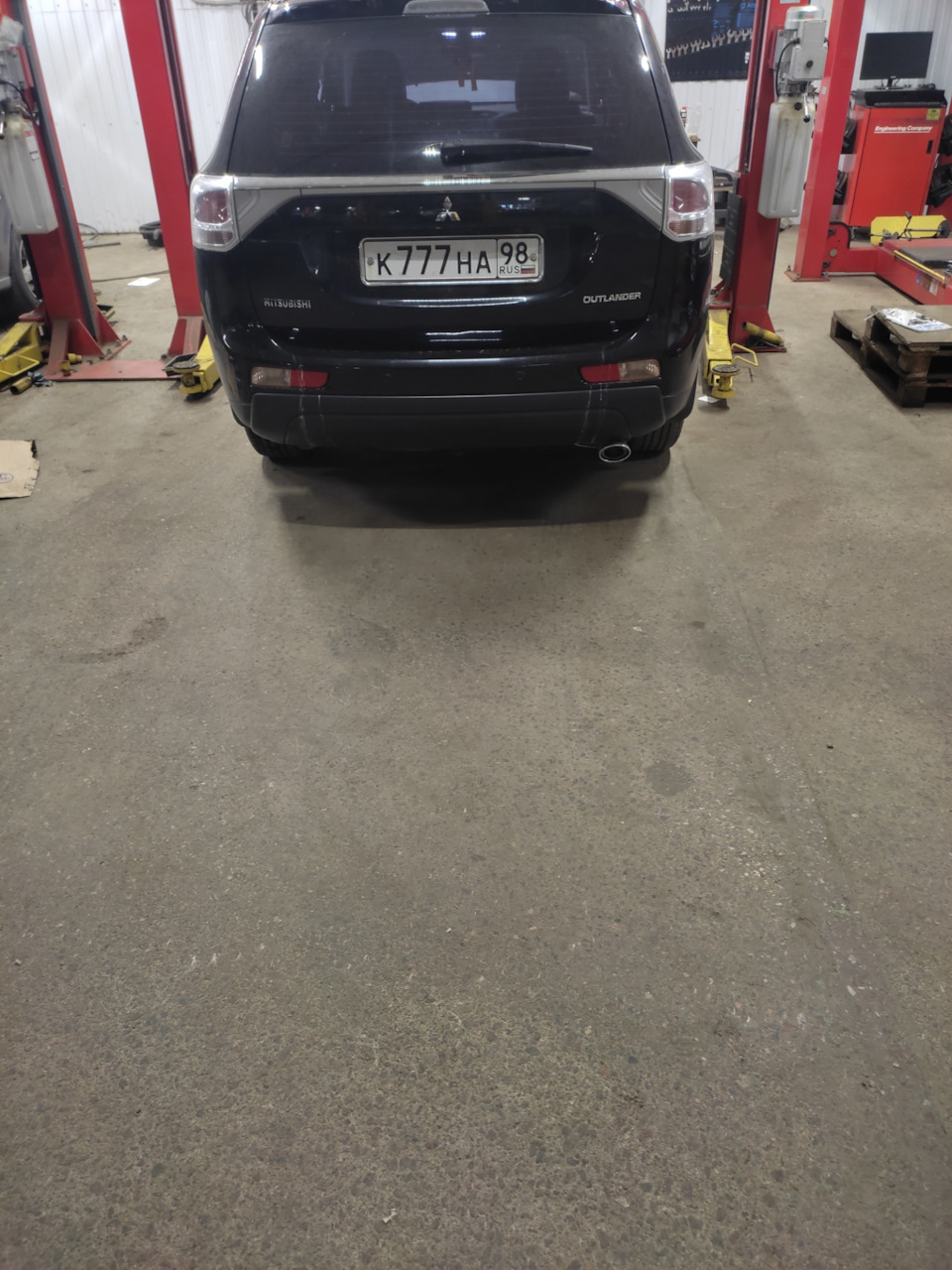 Аутлендер. — Mitsubishi Outlander (3G), 2 л, 2013 года | фотография ...