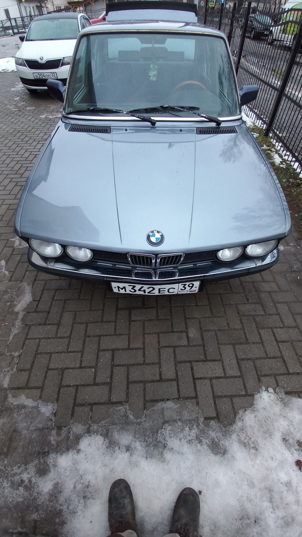 кетайской — BMW 5 series (E28)