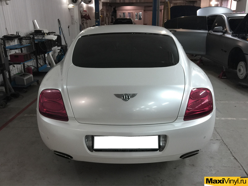Полная оклейка пленкой белый перламутр Bentley Continental GT ...