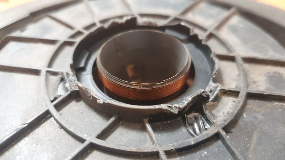 Дербаним штатный хрипящий динамик — Audi A6 (C7), 2 л, 2017 года ...